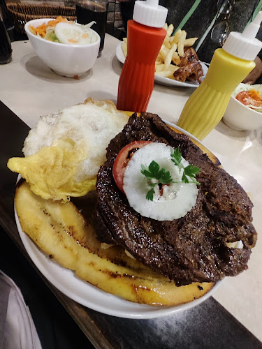 Pollos y Parrilas "El gran Carmelo"