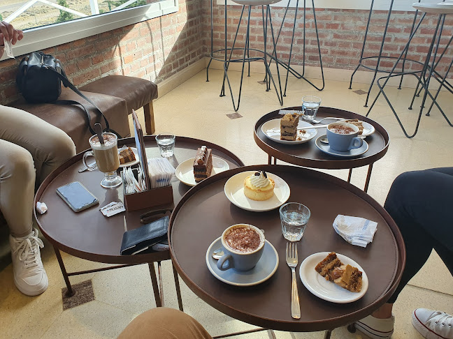 De La Colonia • Casa de Té