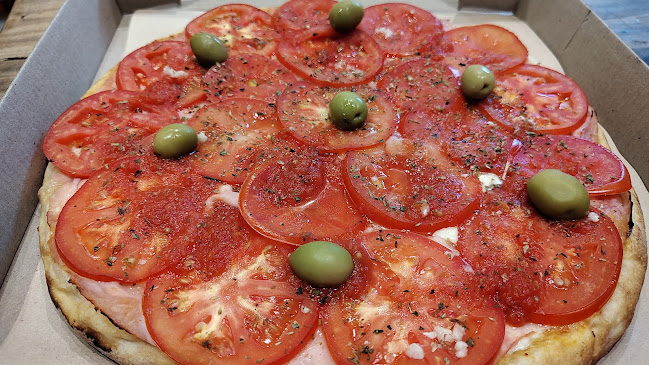 Opinii despre Manantiales Pizzeria y Heladeria în Del Viso - Gastronomía y hostelería