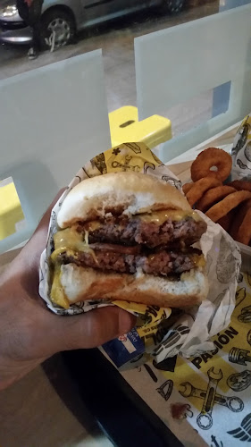IMOLA Burgers Co. - Bahía Blanca