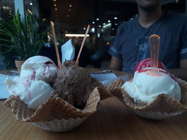 VIA GIARDINO Monte Grande Nueva tienda de helados y café - ACA