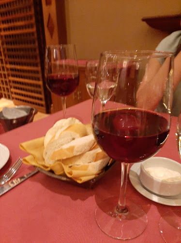 Opinii despre Season's în Neuquén - Gastronomía y hostelería