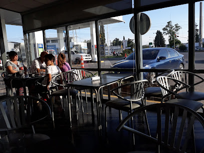 "BAR EN REFUGIO " ( YPF CRUCE DE RUTAS 8 Y 188)