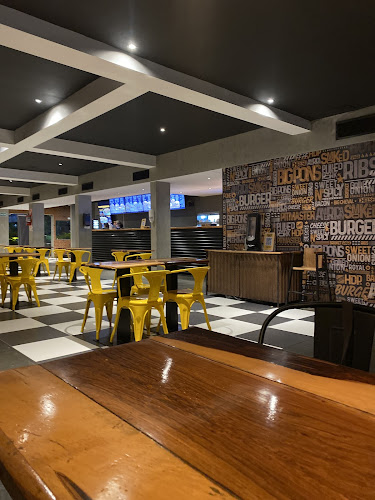 Big Pons San Isidro - Gastronomía y hostelería