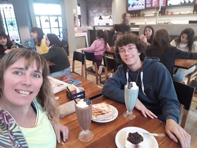 Comentarii opinii despre Chocorisimo Helado y Cafe Olavarria