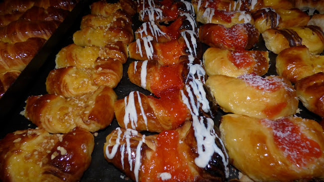 Panadería Artesanal Casita La Valentina - Gastronomía y hostelería