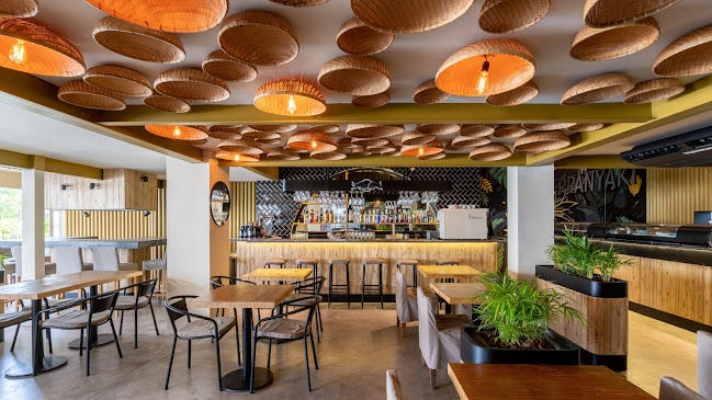 Teppanyaki Sushi Bar - Gastronomía y hostelería