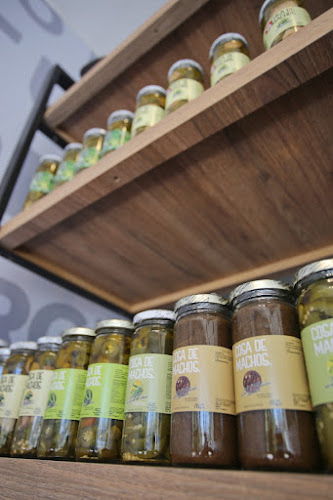 Tienda de Pollo ® - Yerba Buena - Yerba Buena