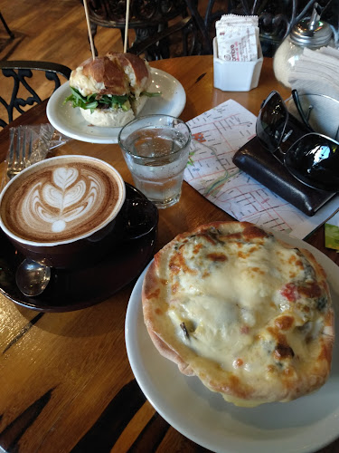 El Nazareno: Fábrica Familiar de Alfajores y Especialidades. - Córdoba