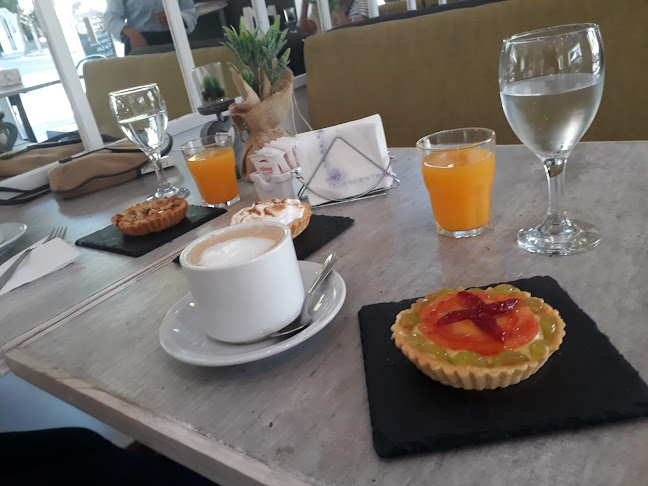 Olivo, Café cerrado totalmente - Salta