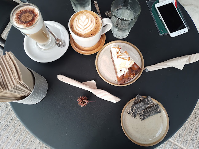 Comentarii opinii despre Cardamomo Panaderia y Cafe