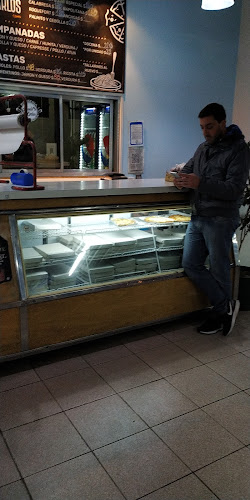 Av. Perón 1687, B7000 Tandil, Provincia de Buenos Aires