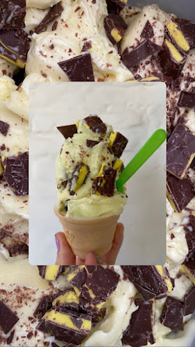 Opinii despre Heladería Calabrono în Rawson - Gastronomía y hostelería