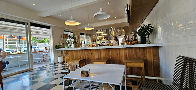 Av. Juan Segundo Fernández 147, B1642 San Isidro, Provincia de Buenos Aires