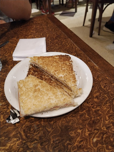 Av. Corrientes 1593, C1042 AAB, Cdad. Autónoma de Buenos Aires