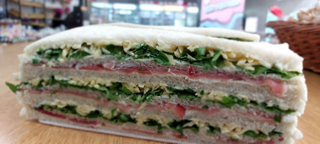 Comentarii opinii despre Panadería San Francisco las 24 Horas