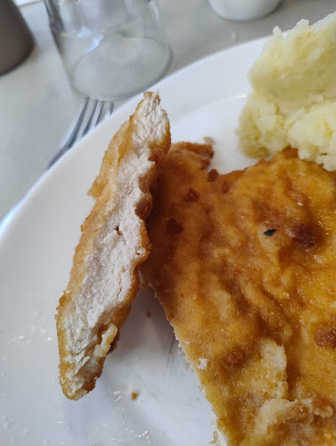 Opinii despre Beverly Hills Escobar în Belén de Escobar - Gastronomía y hostelería