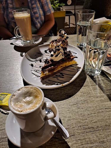 Comentarii opinii despre Momma