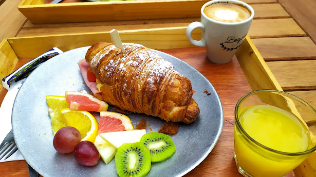 Croissant Café