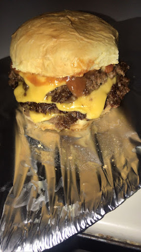 Opinii despre "Jandelfs lomas "hamburguesas y sandwiches în Villa Centenario - Gastronomía y hostelería