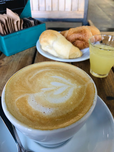 Clapton Café y Vinos