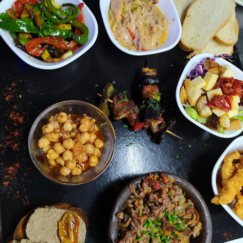 España 841, B7300 Azul, Provincia de Buenos Aires