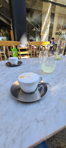 Av. del Libertador 105, B1638 Vicente López, Provincia de Buenos Aires