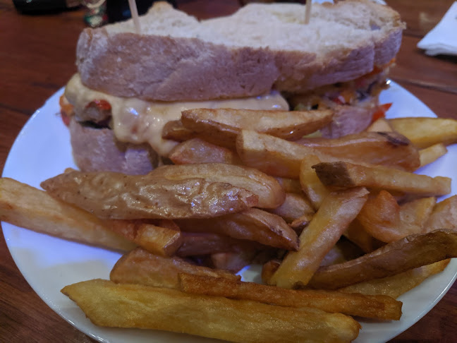 Opinii despre Paucke Restó în DCE - Gastronomía y hostelería