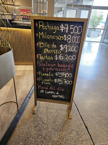 Starbucks Coffee [Tienda: Dinosaurio Mall - Alto Verde]