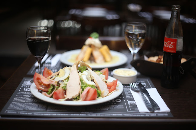 Av. Pellegrini 1230, S2000BTZ Rosario, Santa Fe