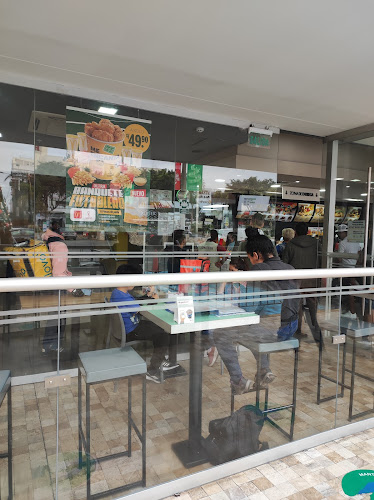 Plaza Vea Súper, 2201, Av. Arequipa 2250, Lince 15046, Perú