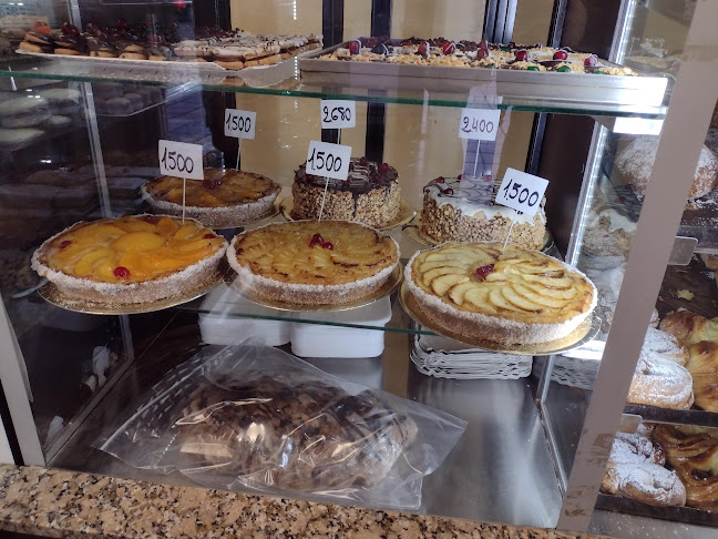 Comentarii opinii despre PANADERIA Y CONFITERIA PANEA