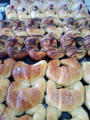 Comentarii opinii despre Panadería Pastas Atlantis