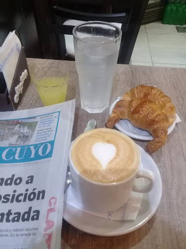 Clapton Café y Vinos - Gastronomía y hostelería