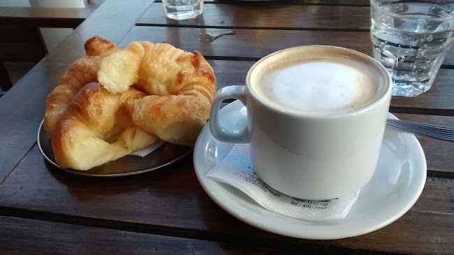 Av Independencia, Av. Colón 3202, B7600FYZ Mar del Plata, Provincia de Buenos Aires