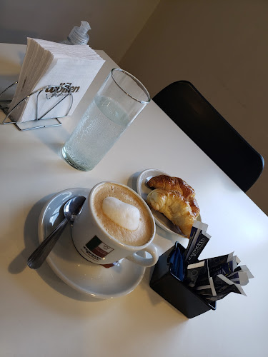 Comentarii opinii despre Wollen Heladeria y Cafeteria