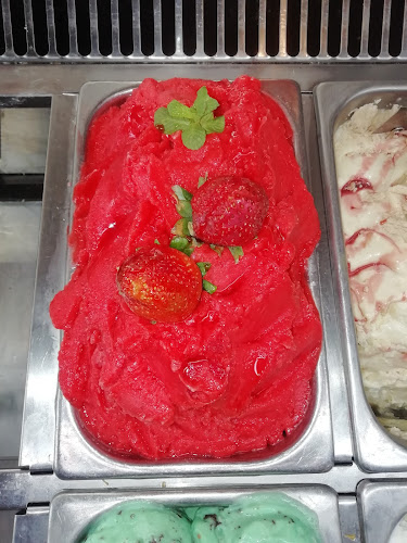 Comentarii opinii despre VIA GIARDINO Monte Grande Nueva tienda de helados y café