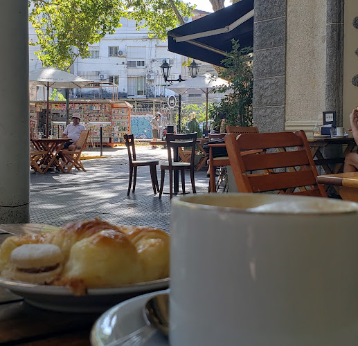 Miguel de Azcuénaga 1200, B1638 Vicente López, Provincia de Buenos Aires