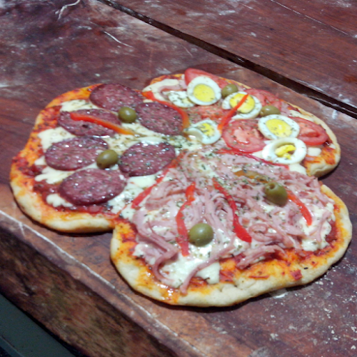 Los Tréboles Pizzería