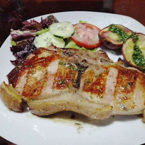 Chicharroneria y parrilla Adriáno - miraflores