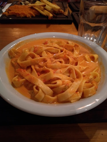 Comentarii opinii despre CUT Resto