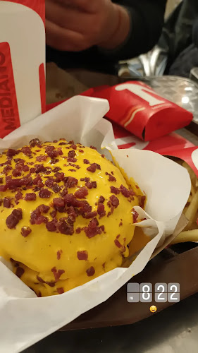 Av. Hipólito Yrigoyen 13298, B1846 Adrogué, Provincia de Buenos Aires