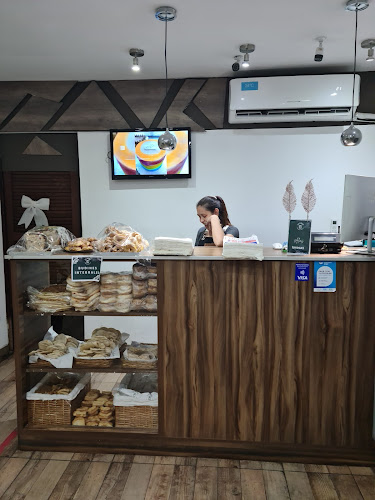 Panadería La Rosa San Juan Rivadavia - Rivadavia