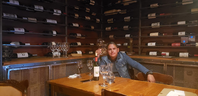 Alhambra Bar De Vinos