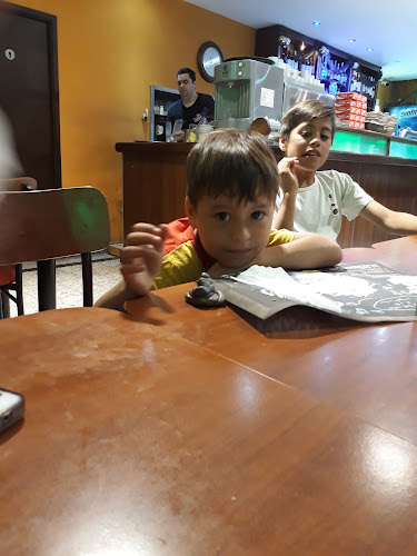 HUE, Av. San Martín 4099, S2001 Rosario, Santa Fe