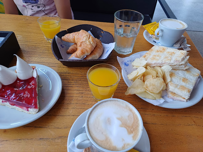 Starbucks Coffee [Tienda: Dinosaurio Mall - Alto Verde]