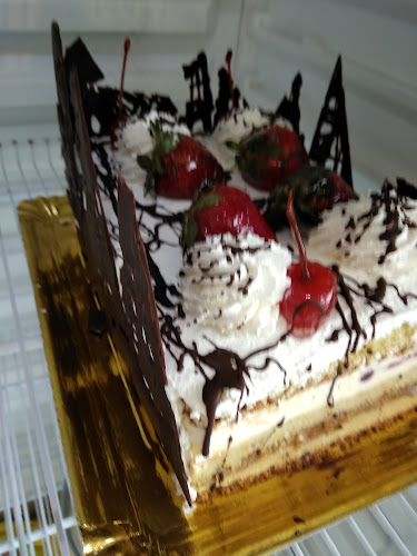 Av. Libertador Gral. San Martin Este 823-899, J5400 San Juan