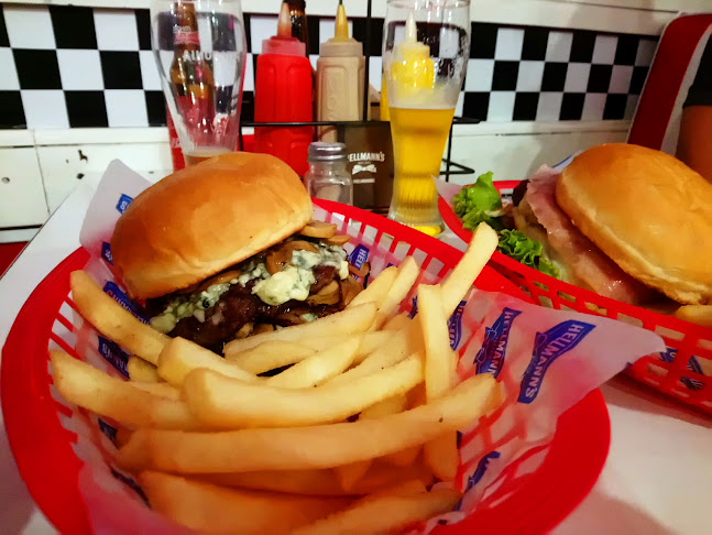 Opinii despre Mc Fly Neuquen în Neuquén - Gastronomía y hostelería