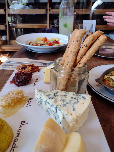 López May, Pulpería