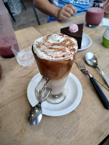 Comentarii opinii despre Medialunas Calentitas